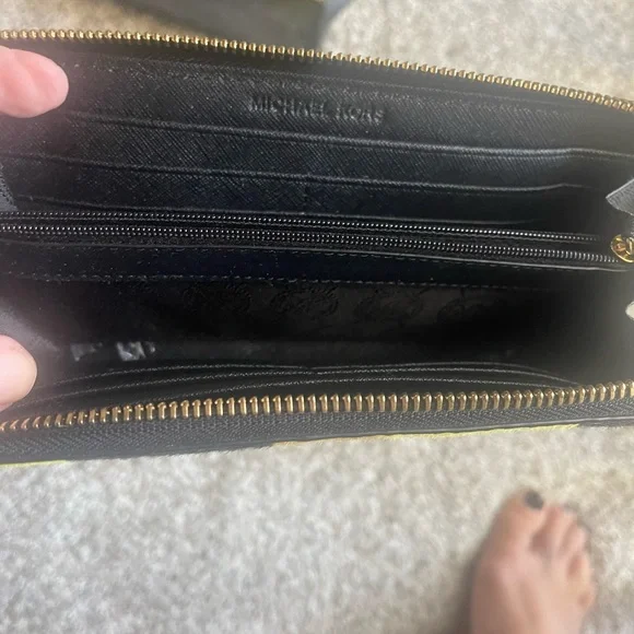 Michael Kors camouflage handbag and wallet - Picture 6 of 8